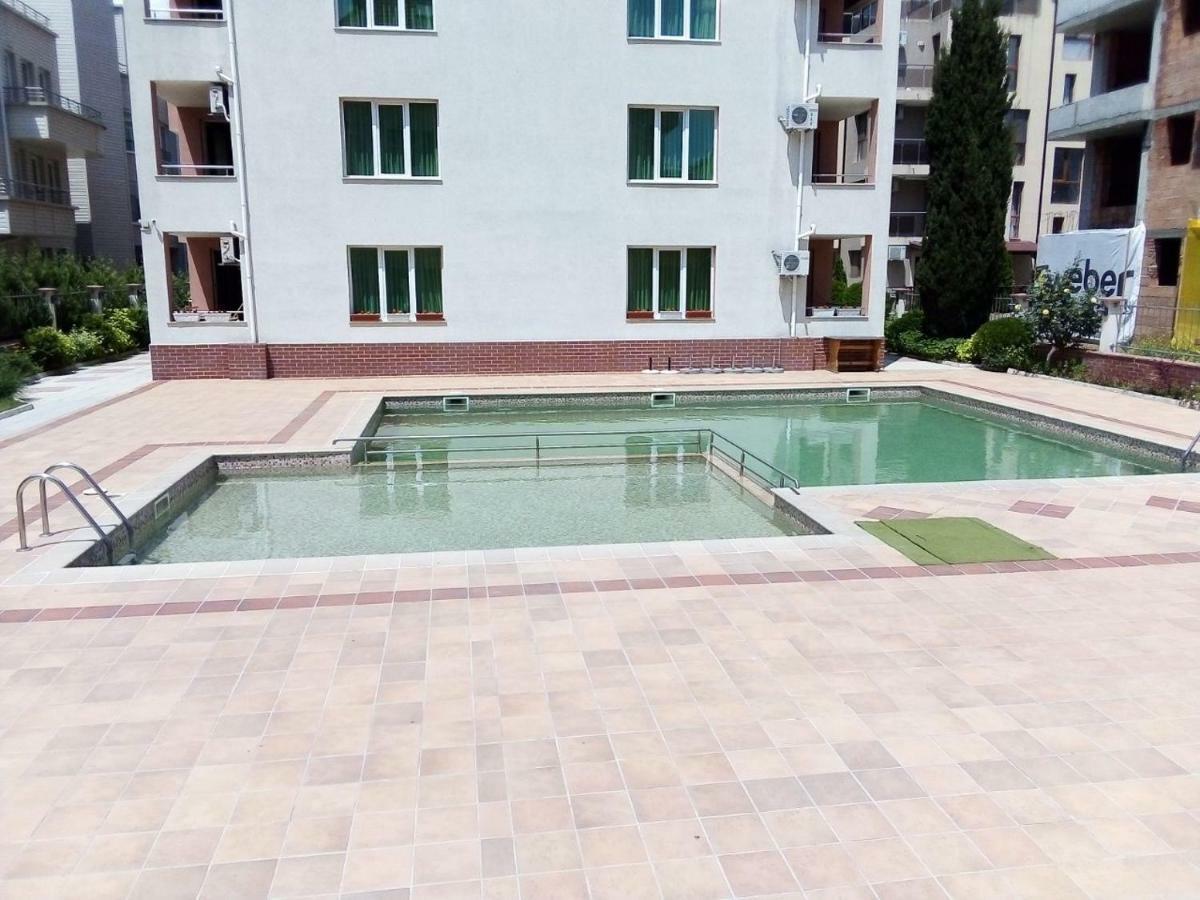 Apartment In Complex Tara Ravda Esterno foto