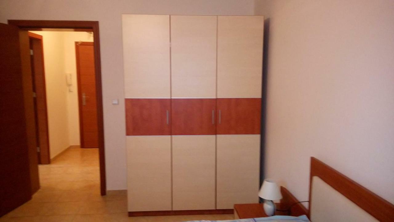 Apartment In Complex Tara Ravda Esterno foto